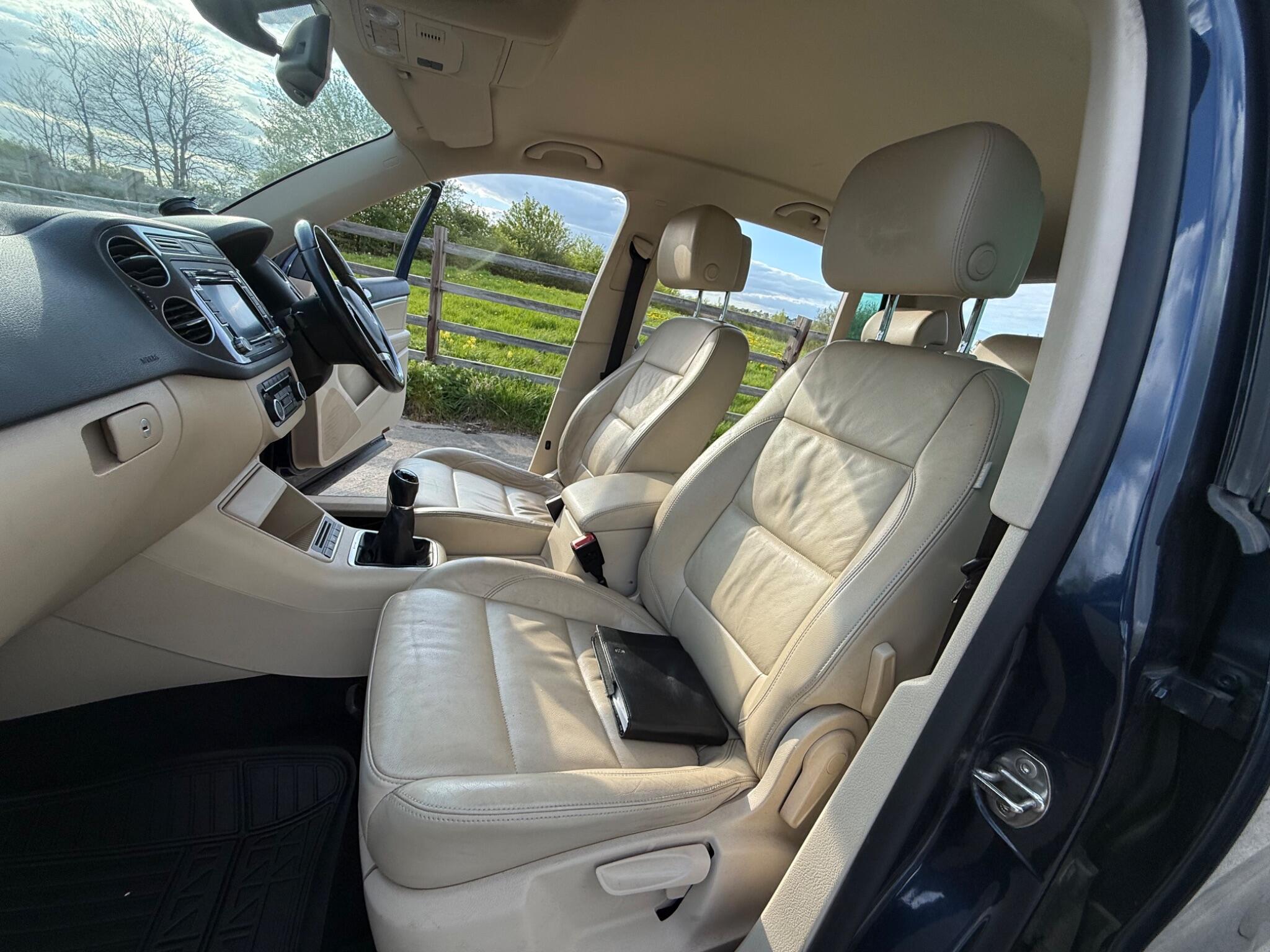 Volkswagen Tiguan 2.0 TDI BlueMotion Tech SE 4WD Euro 5 (s/s) 5dr — photo 96 of 100